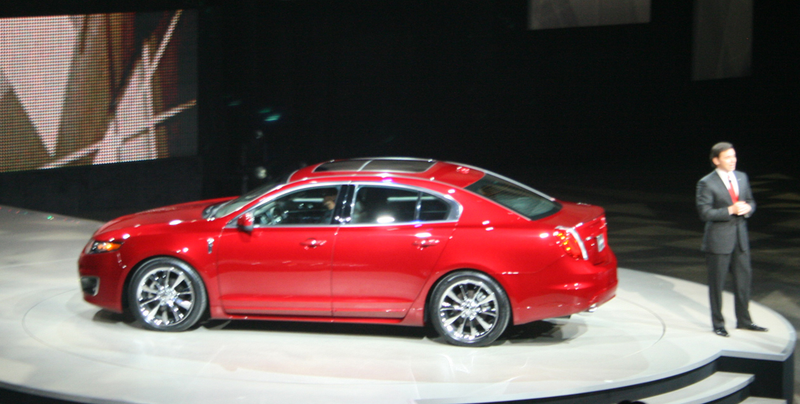 Illustration for article titled 2010 Lincoln MKS: Entry-Level Luxe Sedan Gets EcoBoost Engine
